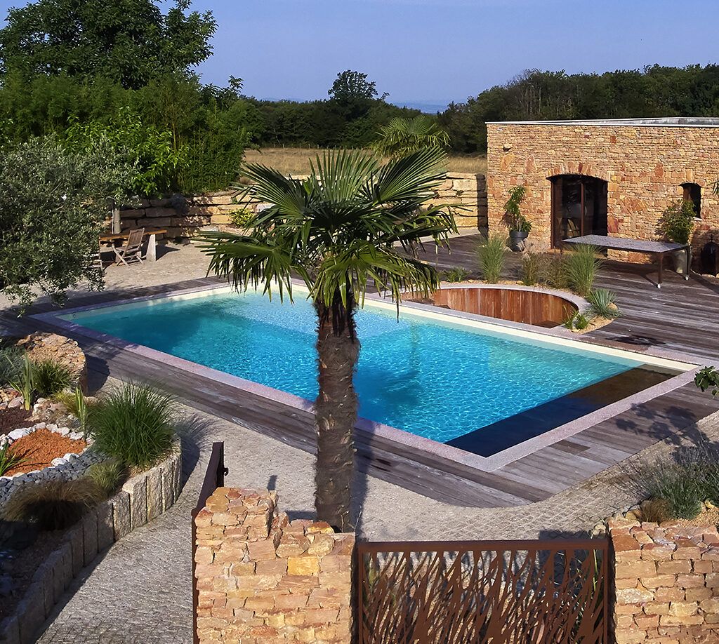 Piscine classique haut de gamme