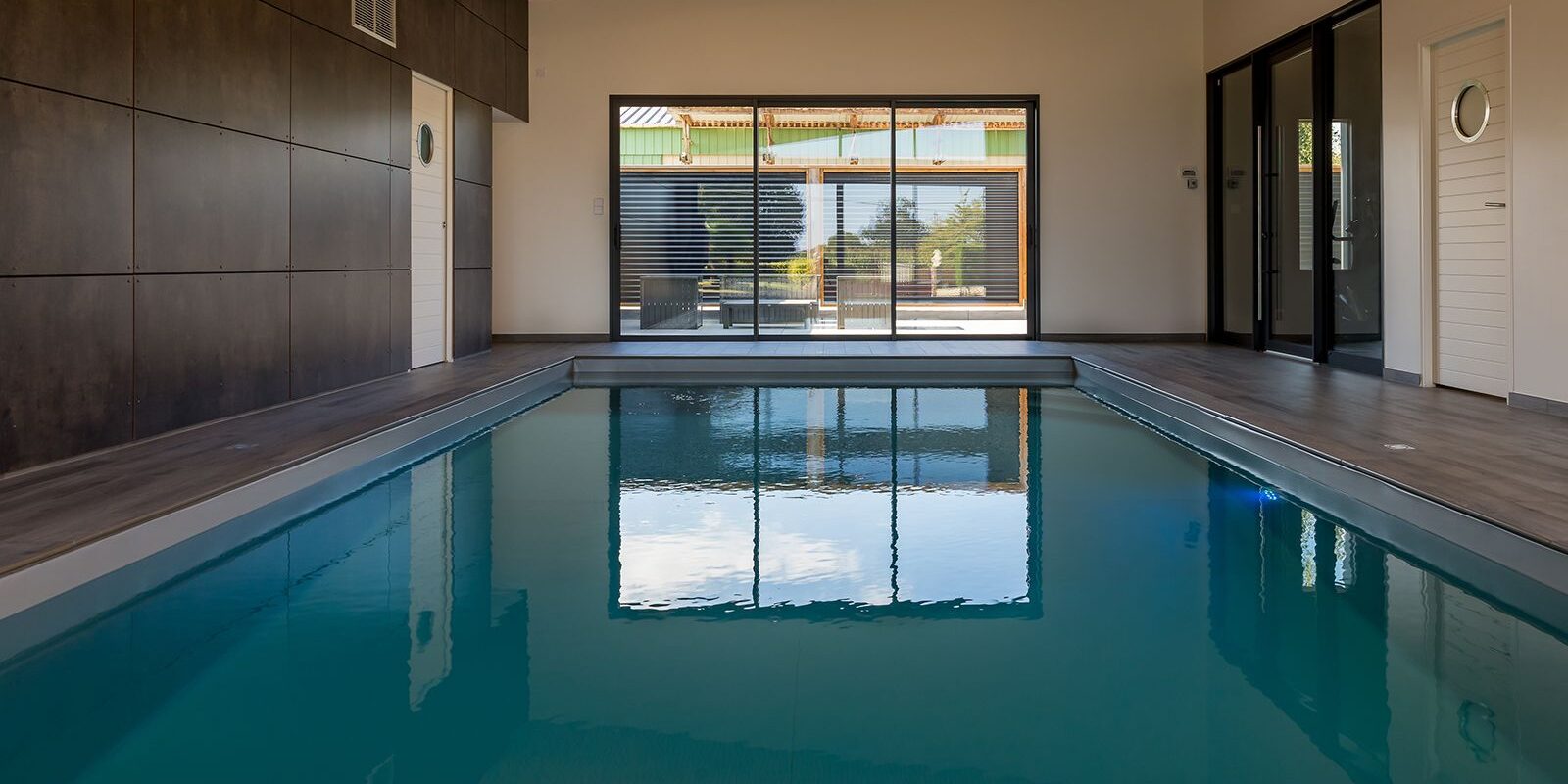 Piscine intérieure