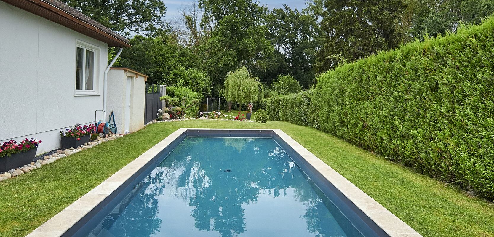 Grande piscine en longueur