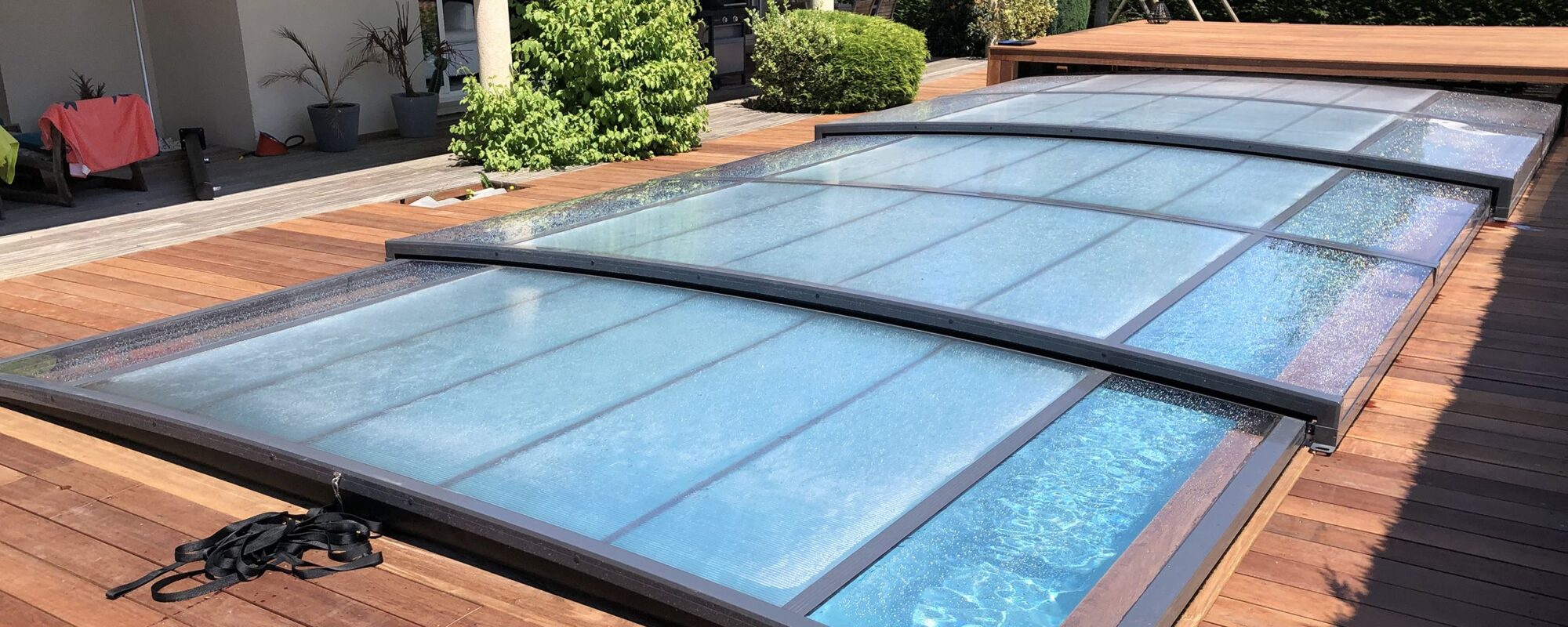 Concept Outdoor : Abri extra-plat sous terrasse