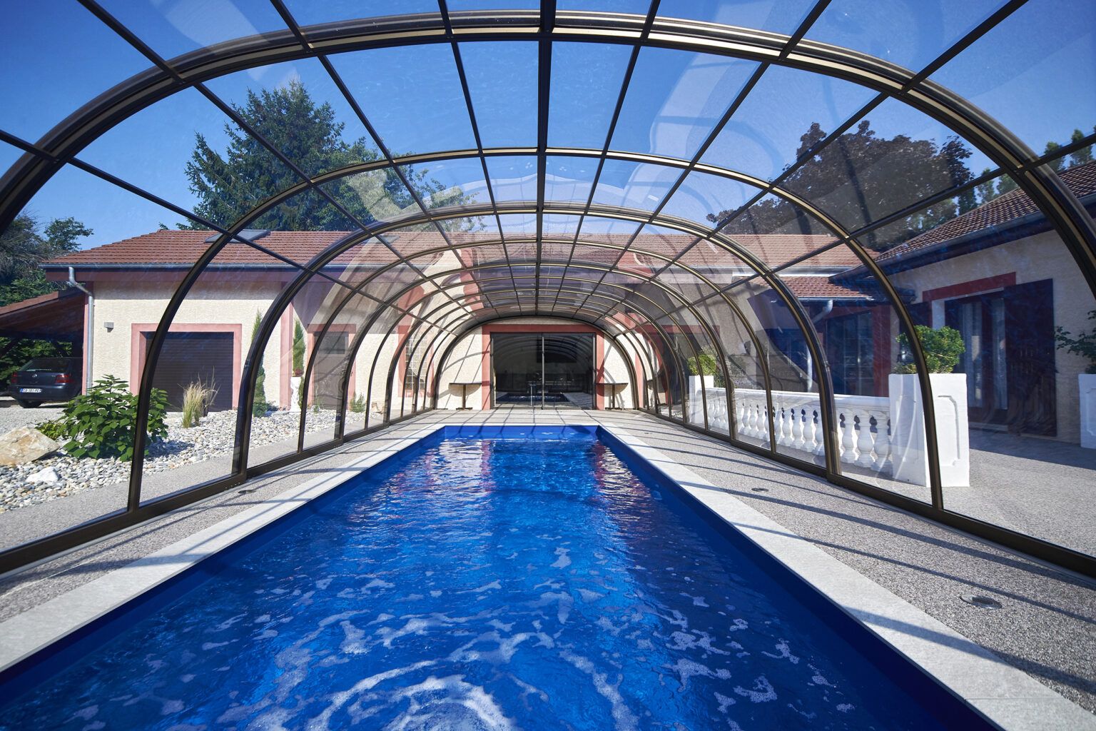 Abri haut télescopique pour piscine