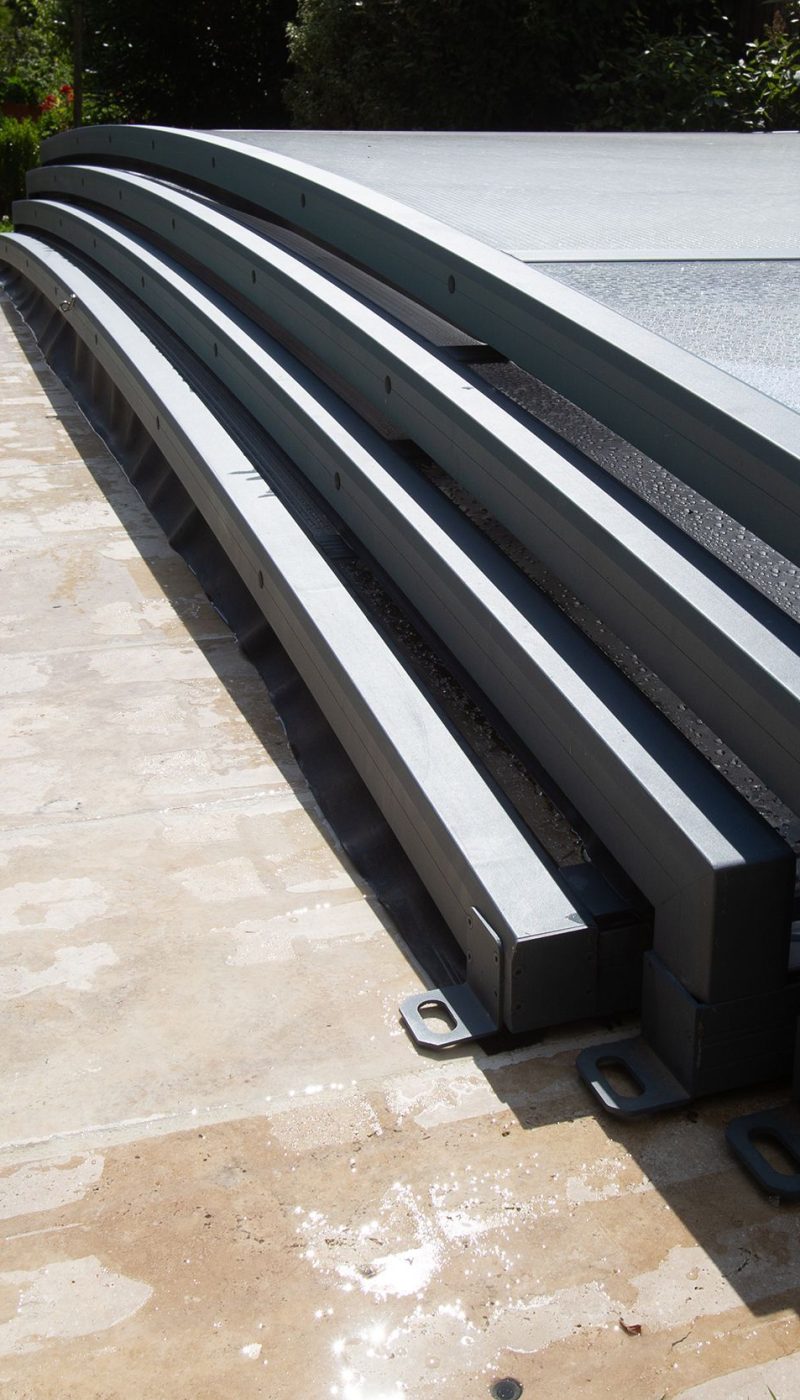 Abri de piscine amovible