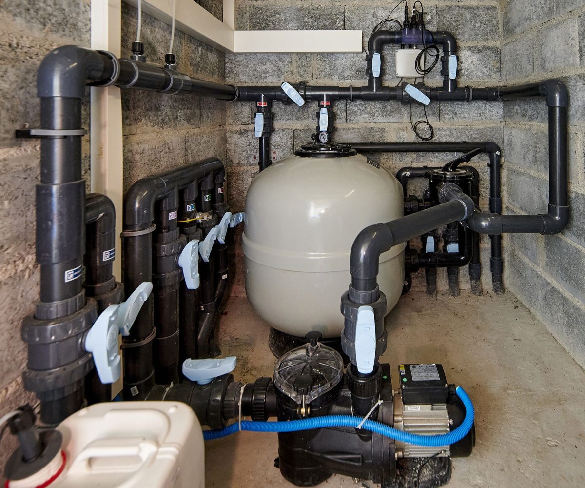 Local technique pour piscine